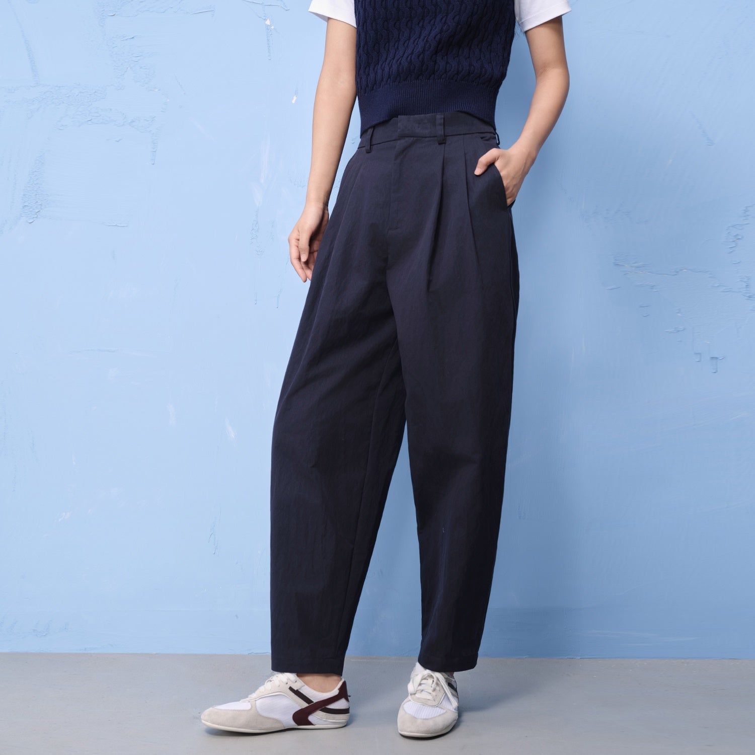 SG_12416011001_RW26_2_0_2_1500_1500.jpg;color:Signature Navy