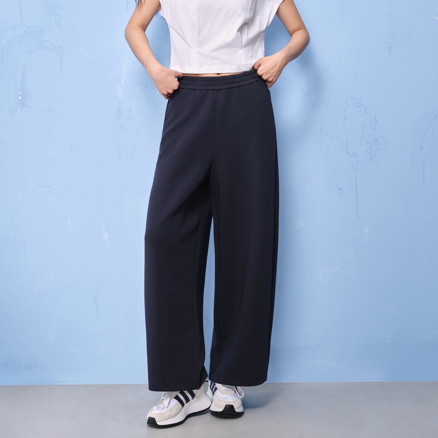 SG_12416013001_RW26_2_0_2_1500_1500.jpg;color:Signature Navy