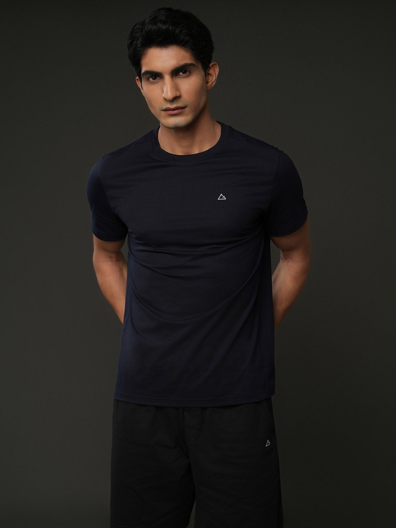 SG_01026286001_RW26_3_1_6_1290_1720.jpg;color:Signature Navy
