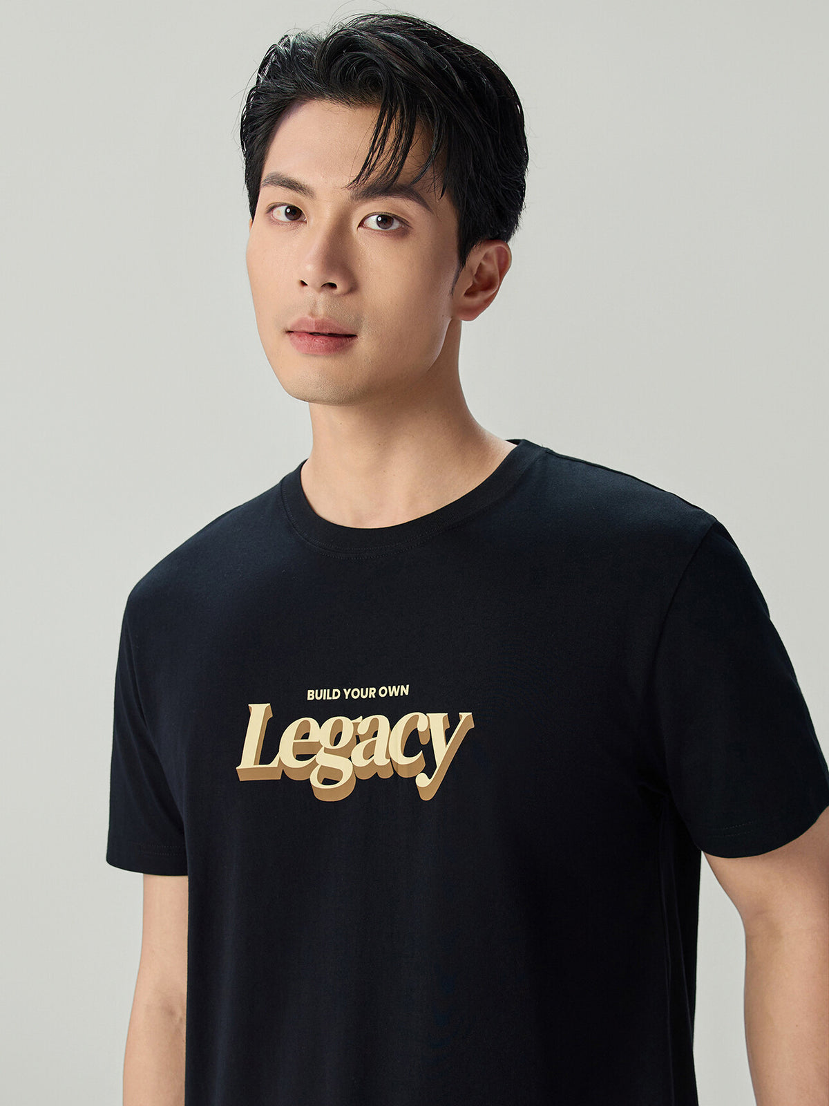 SG_01096302001_RW32_3_1_5_1290_1720.jpg;color:Signature Black Ver 1