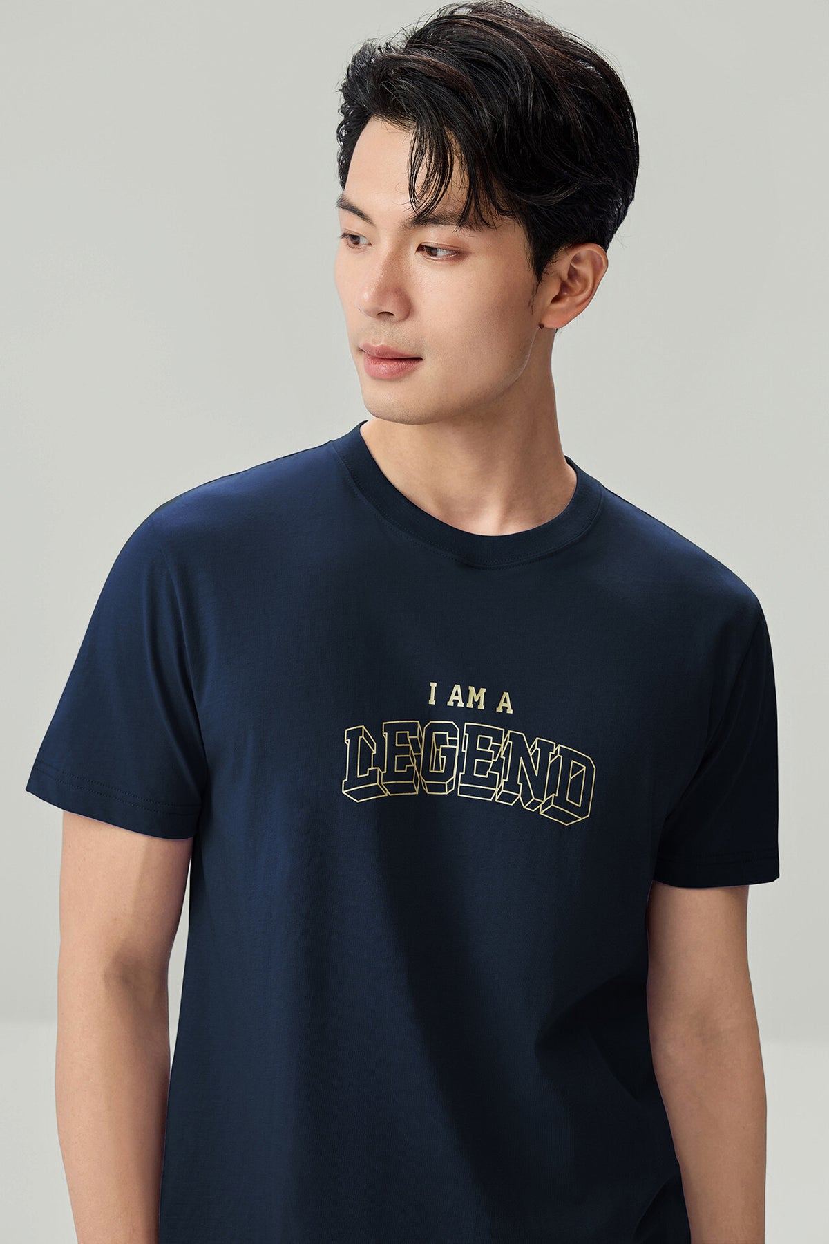 SG_01096302001_RW37_3_1_3_1290_1720.jpg;color:Signature Navy