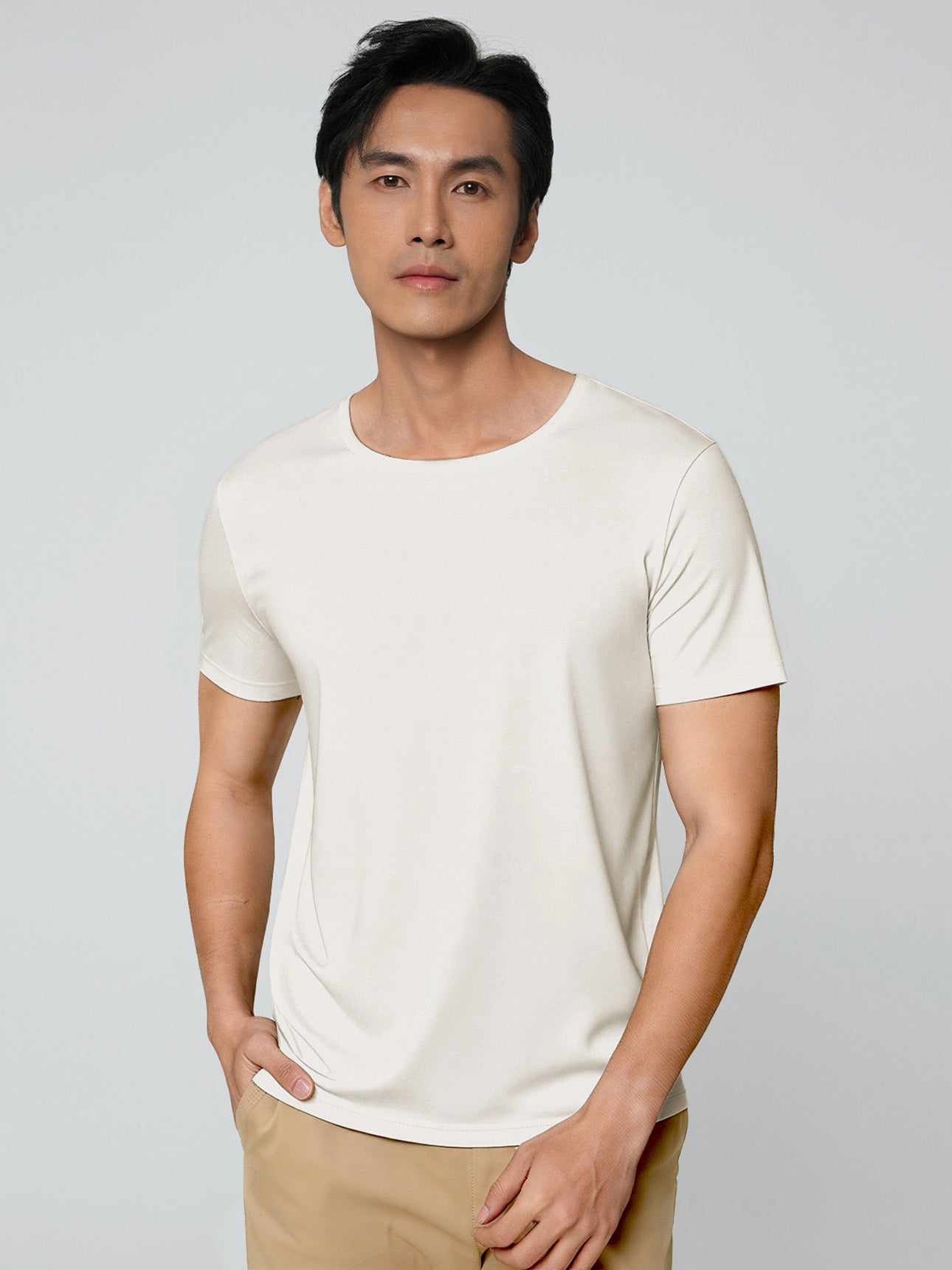 SG_01246101001_RW70_3_1_6_1290_1720.jpg;color:Signature White + Signature Black