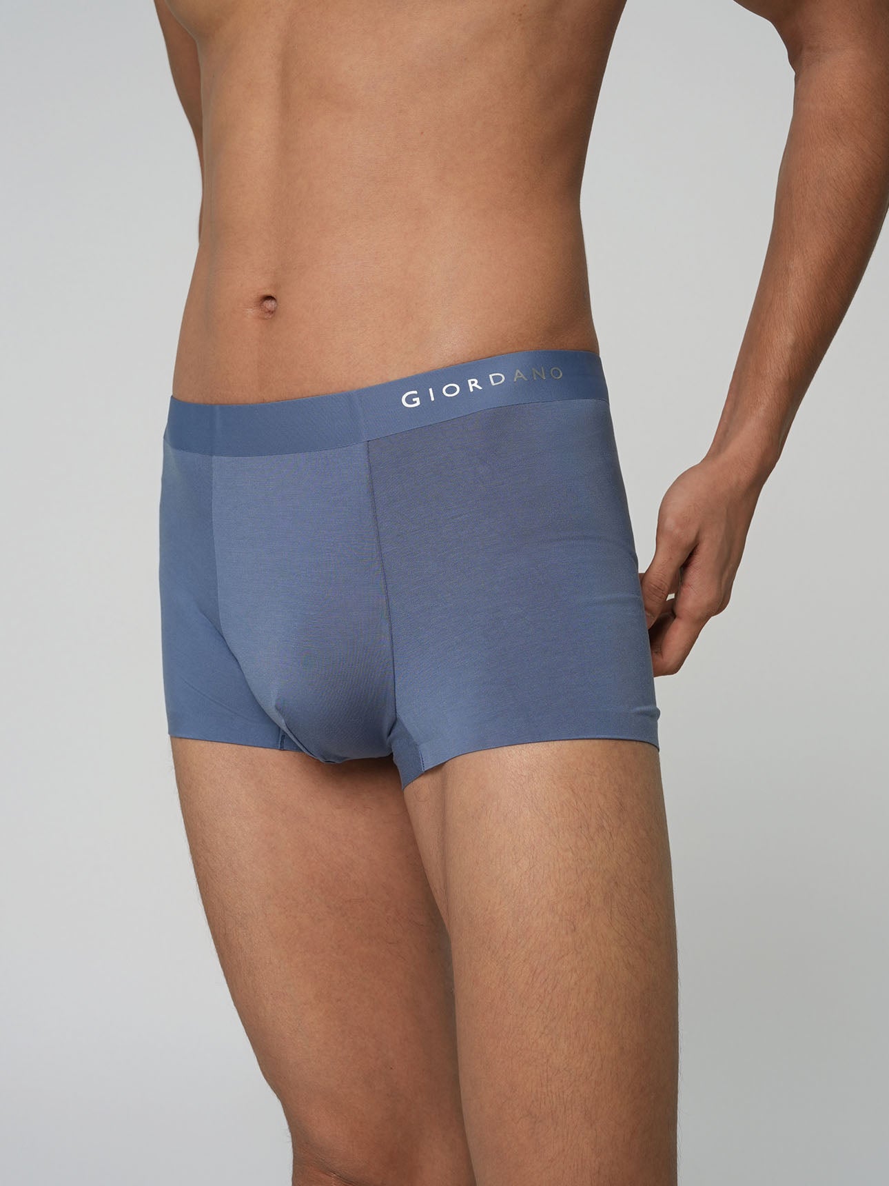 SG_01176021001_RW72_3_1_4_1290_1720.jpg;color:Light Blue x Dark Blue x Signature Navy 