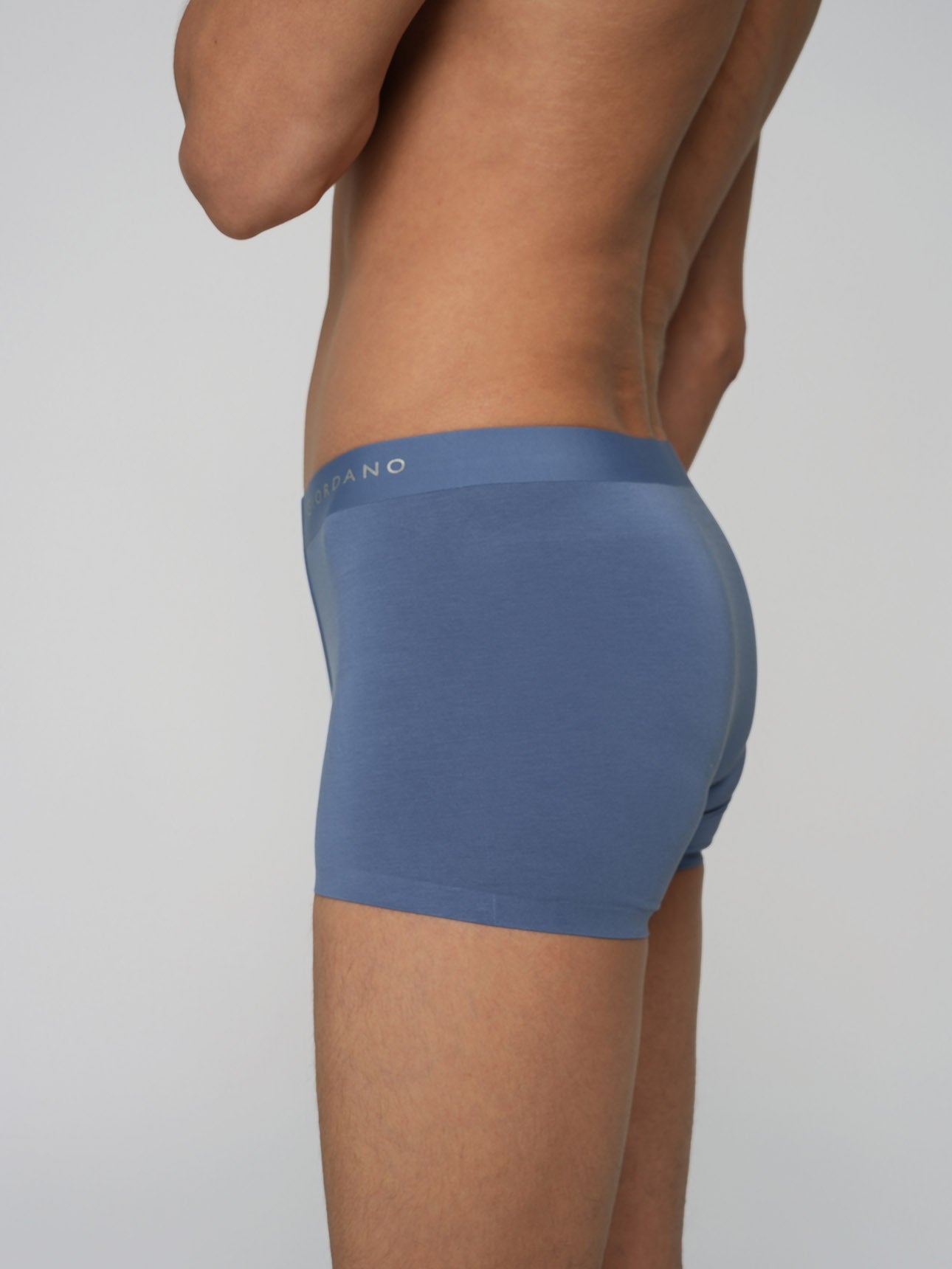 SG_01176021001_RW72_3_1_5_1290_1720.jpg;color:Light Blue x Dark Blue x Signature Navy 