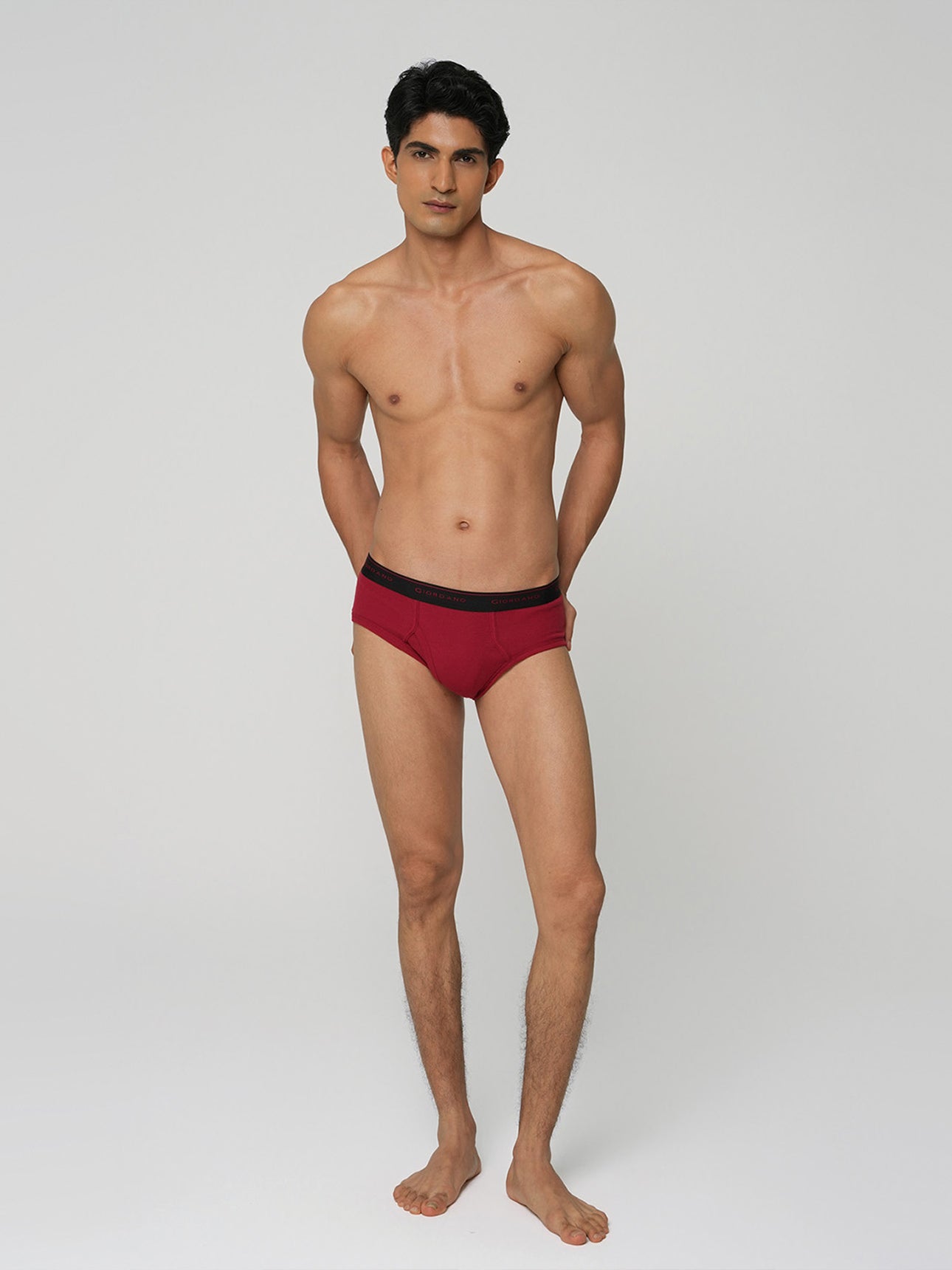SG_01176114001_RW73_3_1_1_1290_1720.jpg;color:Signature Red x MHG x Signature Black