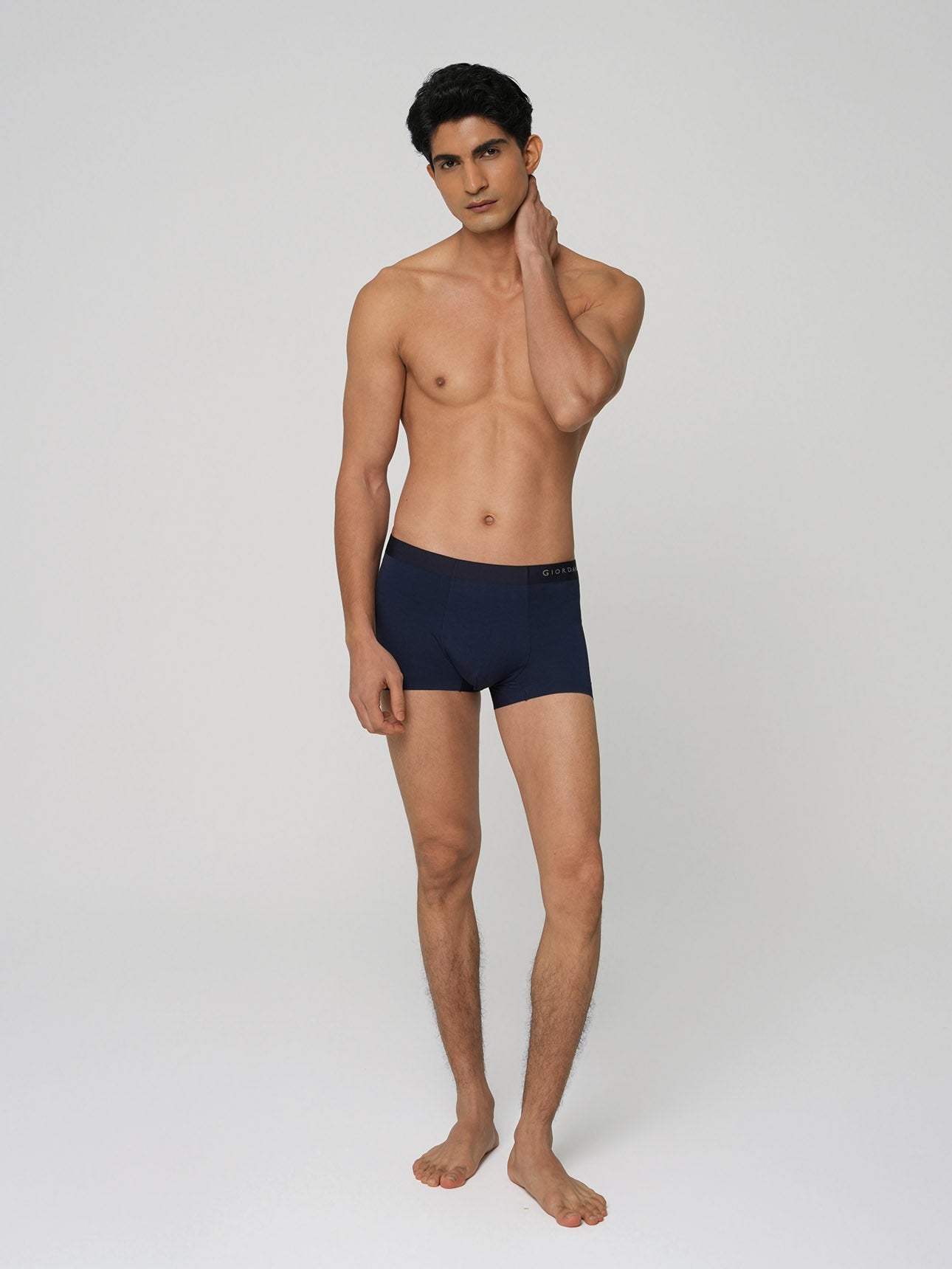 SG_01176021001_RW73_3_1_1_1290_1720.jpg;color:Signature Red x Signature Navy x Signature Black 