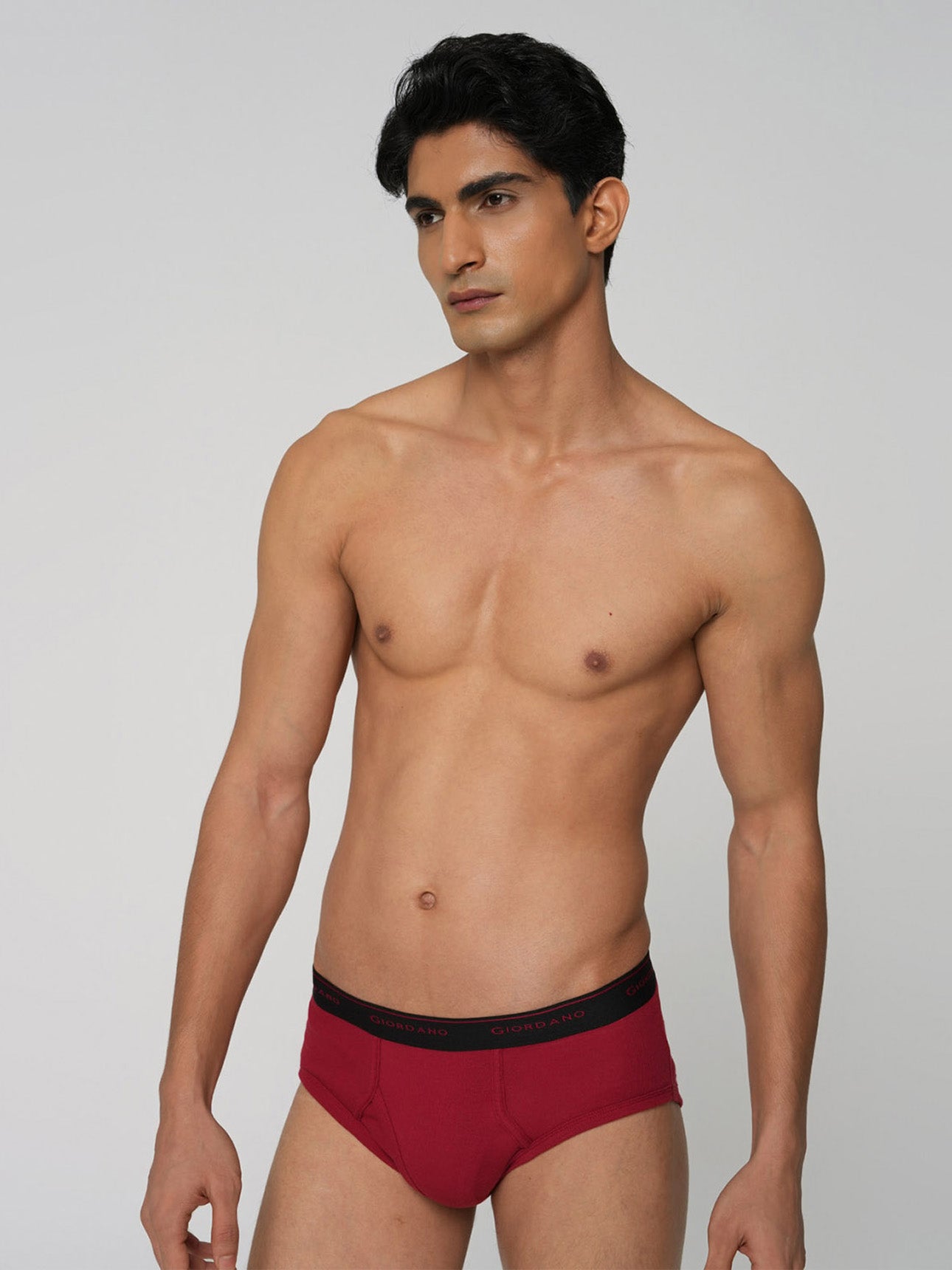 SG_01176114001_RW73_3_1_2_1290_1720.jpg;color:Signature Red x MHG x Signature Black