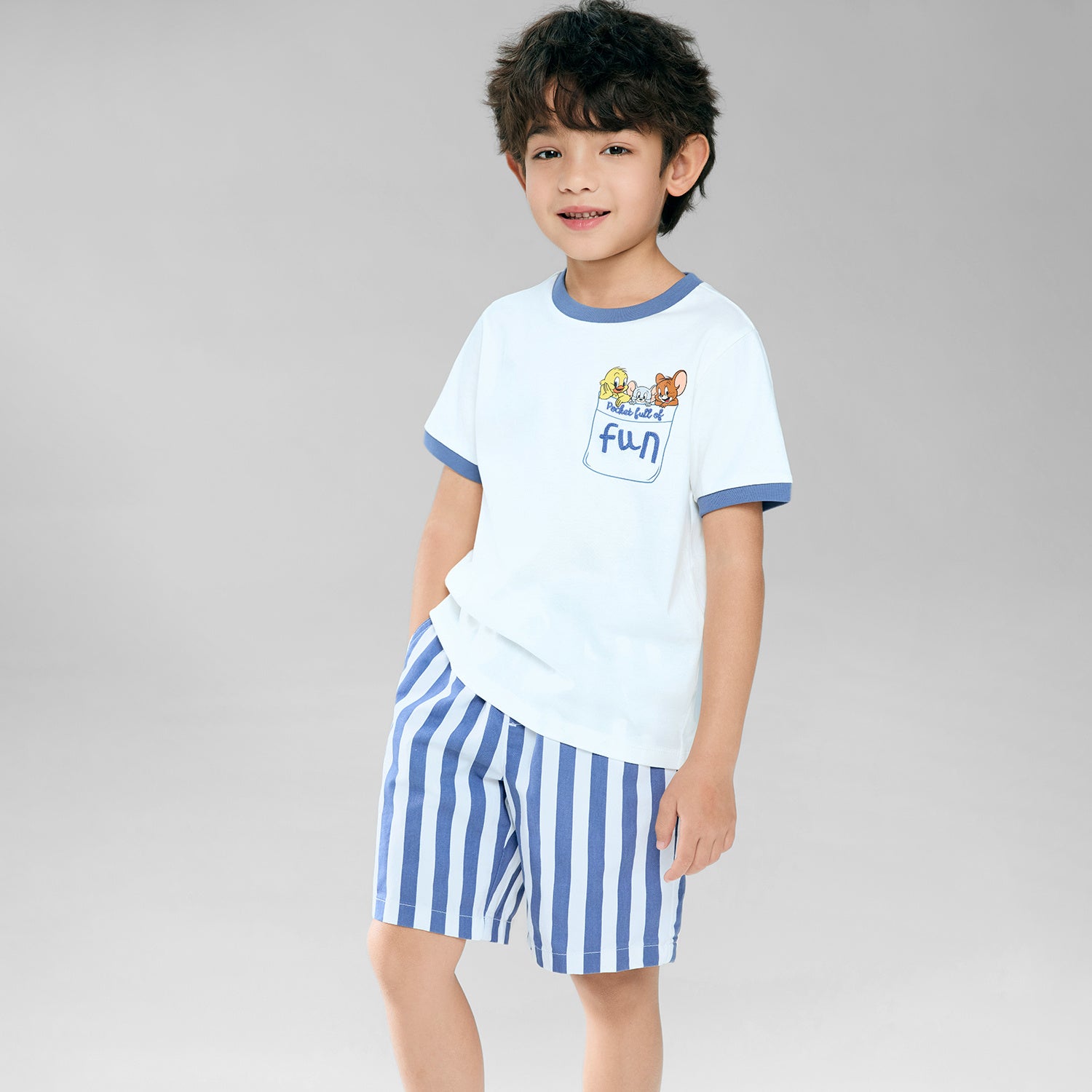 SG_03106256001_RW80_2_1_3_1500_1500.jpg;color:White x Blue Stripe