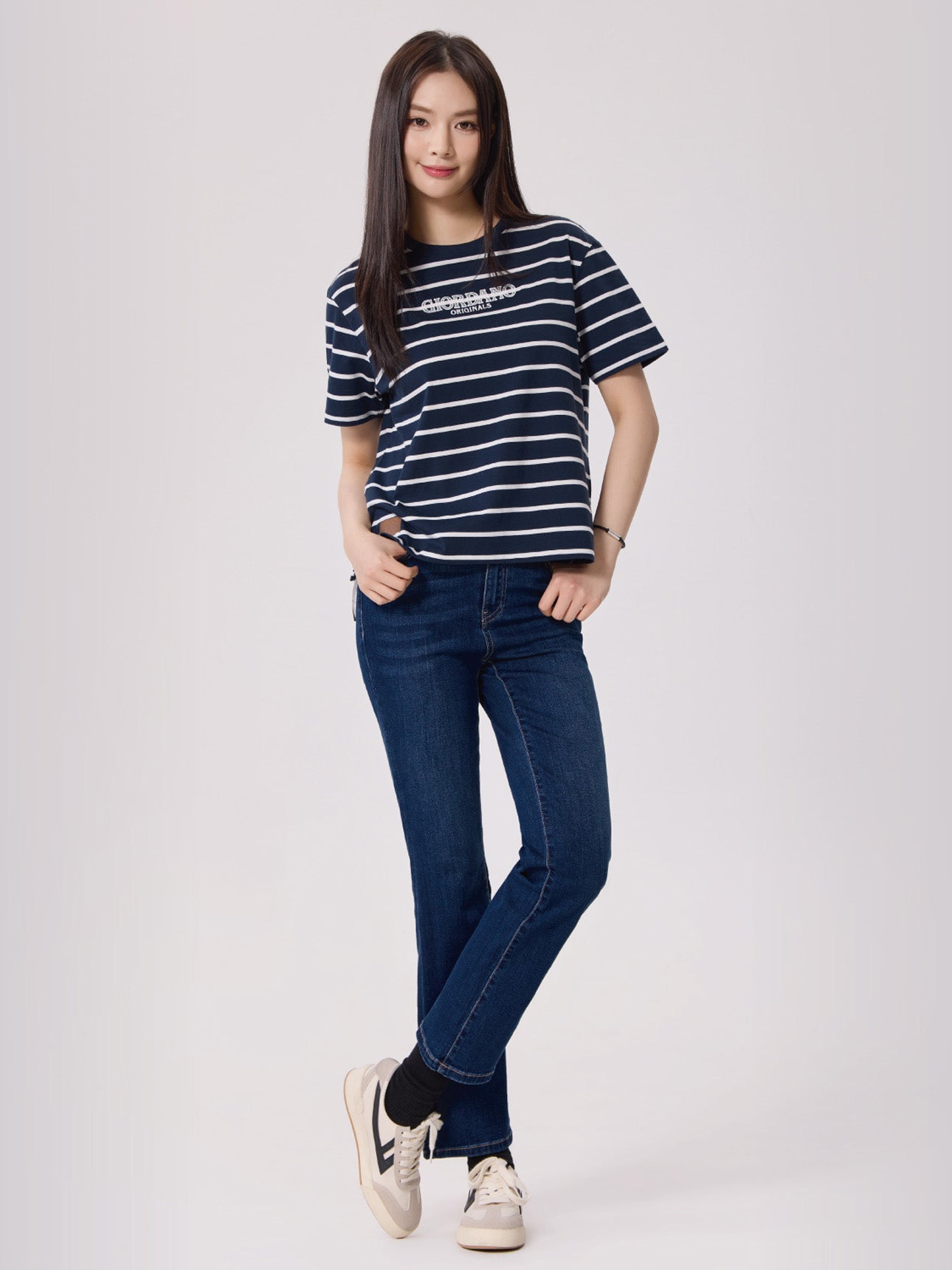 SG_05396255001_RW80_3_0_1_1290_1720.jpg;color:New Navy x Snow White