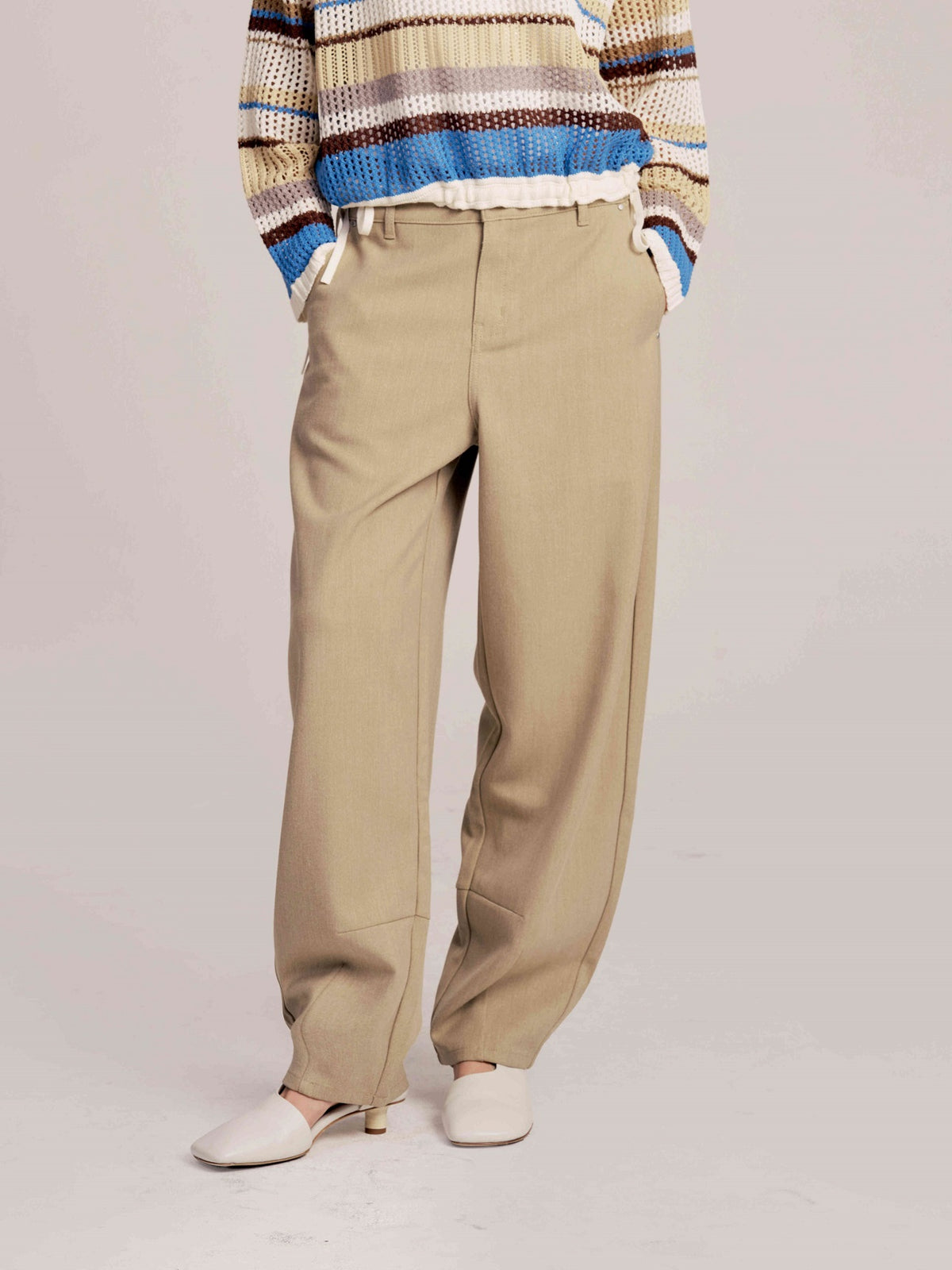 SG_02416528001_RW80_3_0_1_1290_1720.jpg;color:Khaki