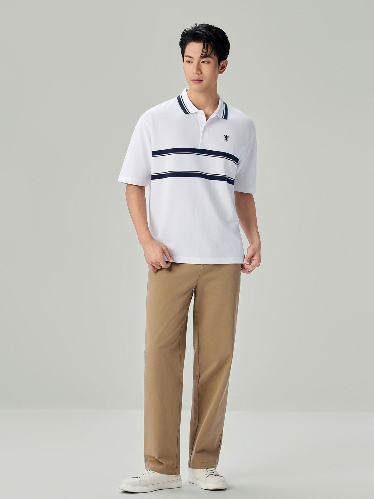 SG_01016331001_RW80_3_1_1_1290_1720.jpg;color:Signature White x Mood Indigo