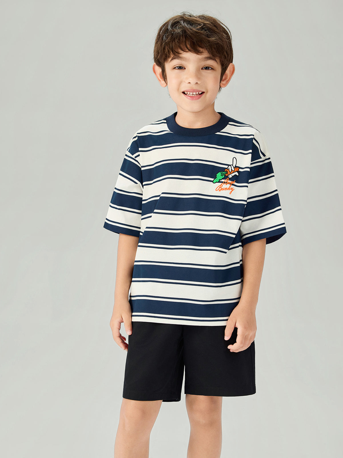 SG_03086362001_RW80_3_1_2_1290_1720.jpg;color:Signature Navy x Snow White