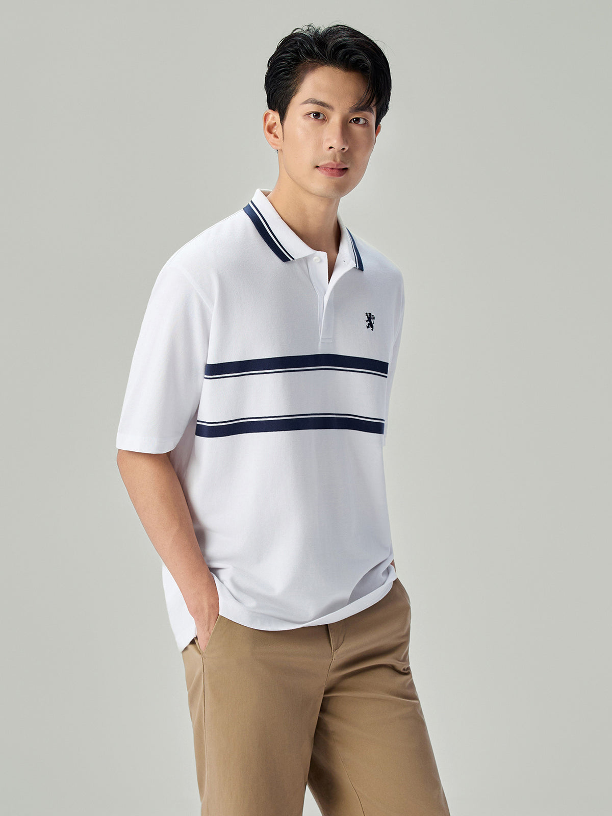 SG_01016331001_RW80_3_1_2_1290_1720.jpg;color:Signature White x Mood Indigo