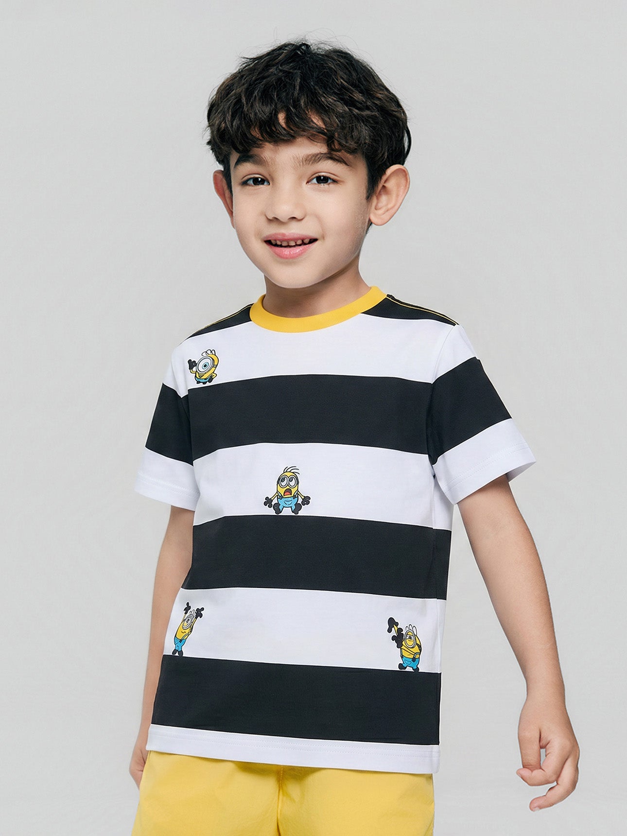 SG_03086315001_RW80_3_1_3_1290_1720.jpg;color:Signature White x Signature Black