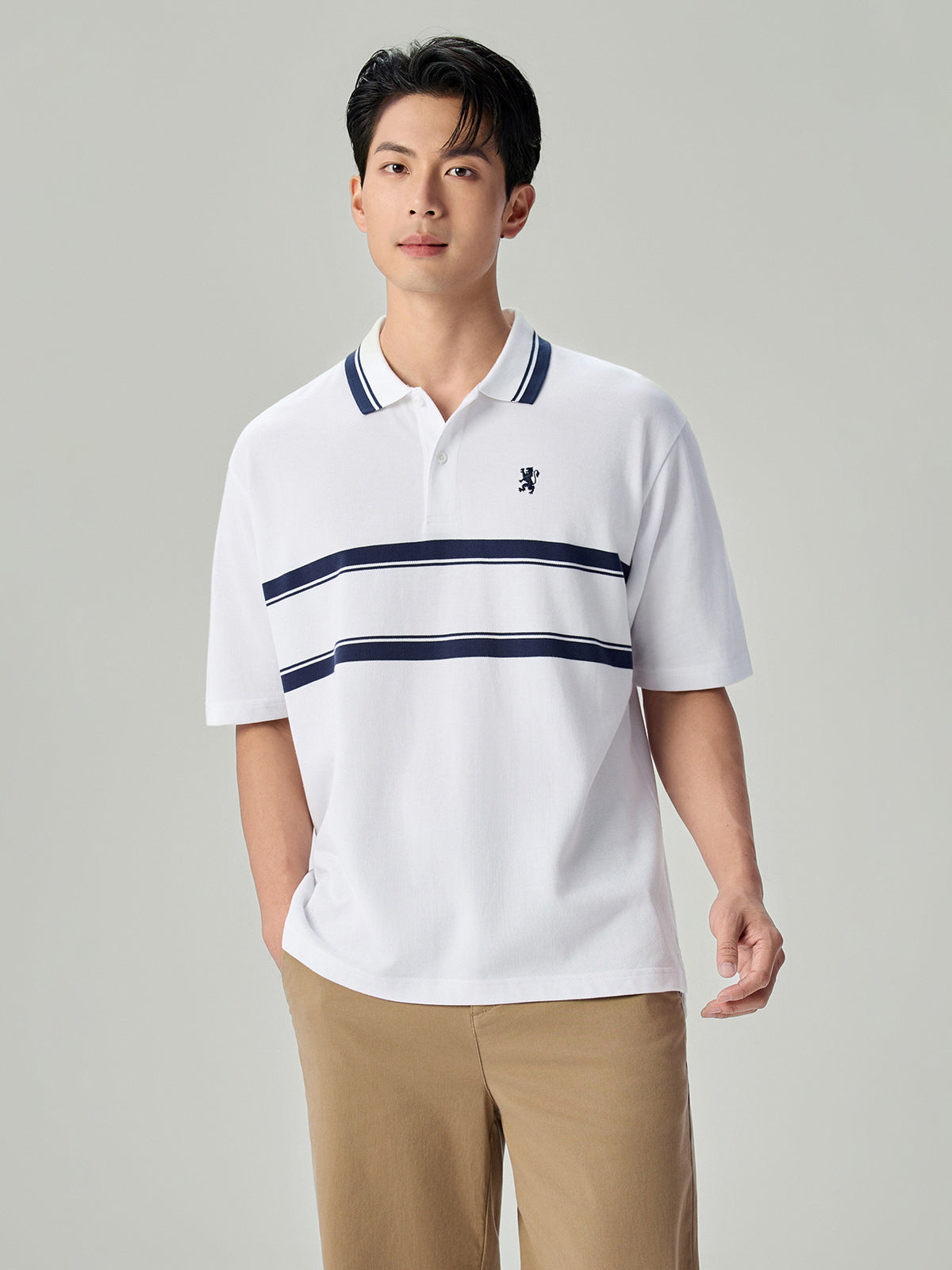 SG_01016331001_RW80_3_1_3_1290_1720.jpg;color:Signature White x Mood Indigo