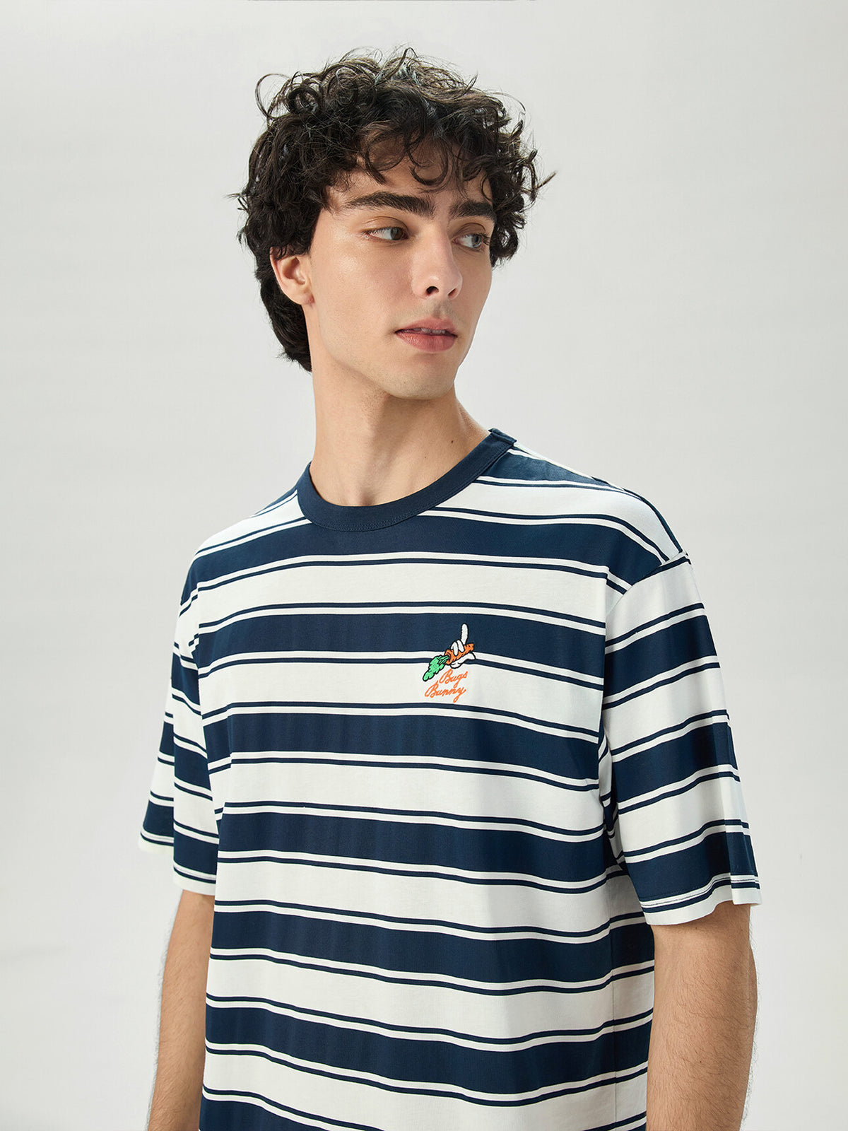 SG_01096448001_RW80_3_1_4_1290_1720.jpg;color:Signature Navy x Snow White