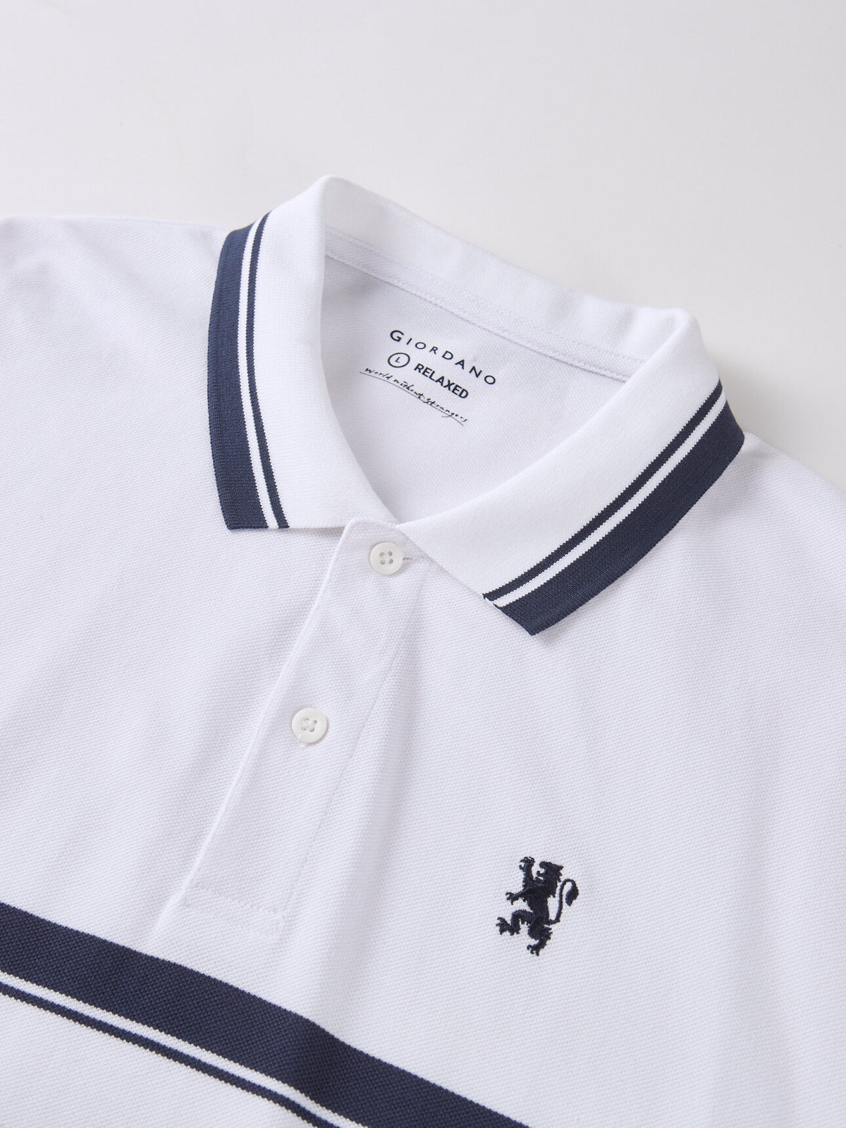 SG_01016331001_RW80_4_2_5_1290_1720.jpg;color:Signature White x Mood Indigo