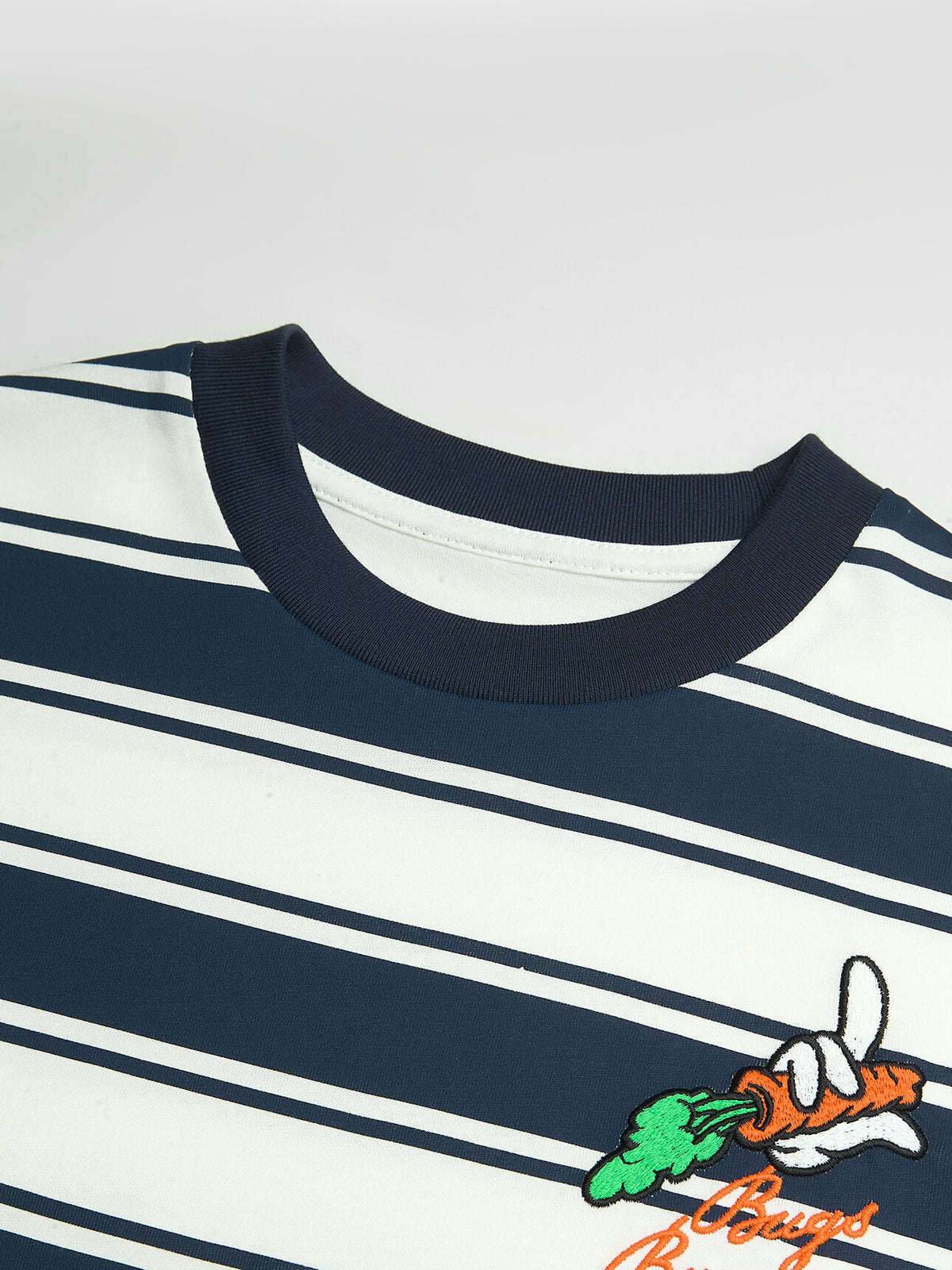 SG_03086362001_RW80_4_2_6_1290_1720.jpg;color:Signature Navy x Snow White