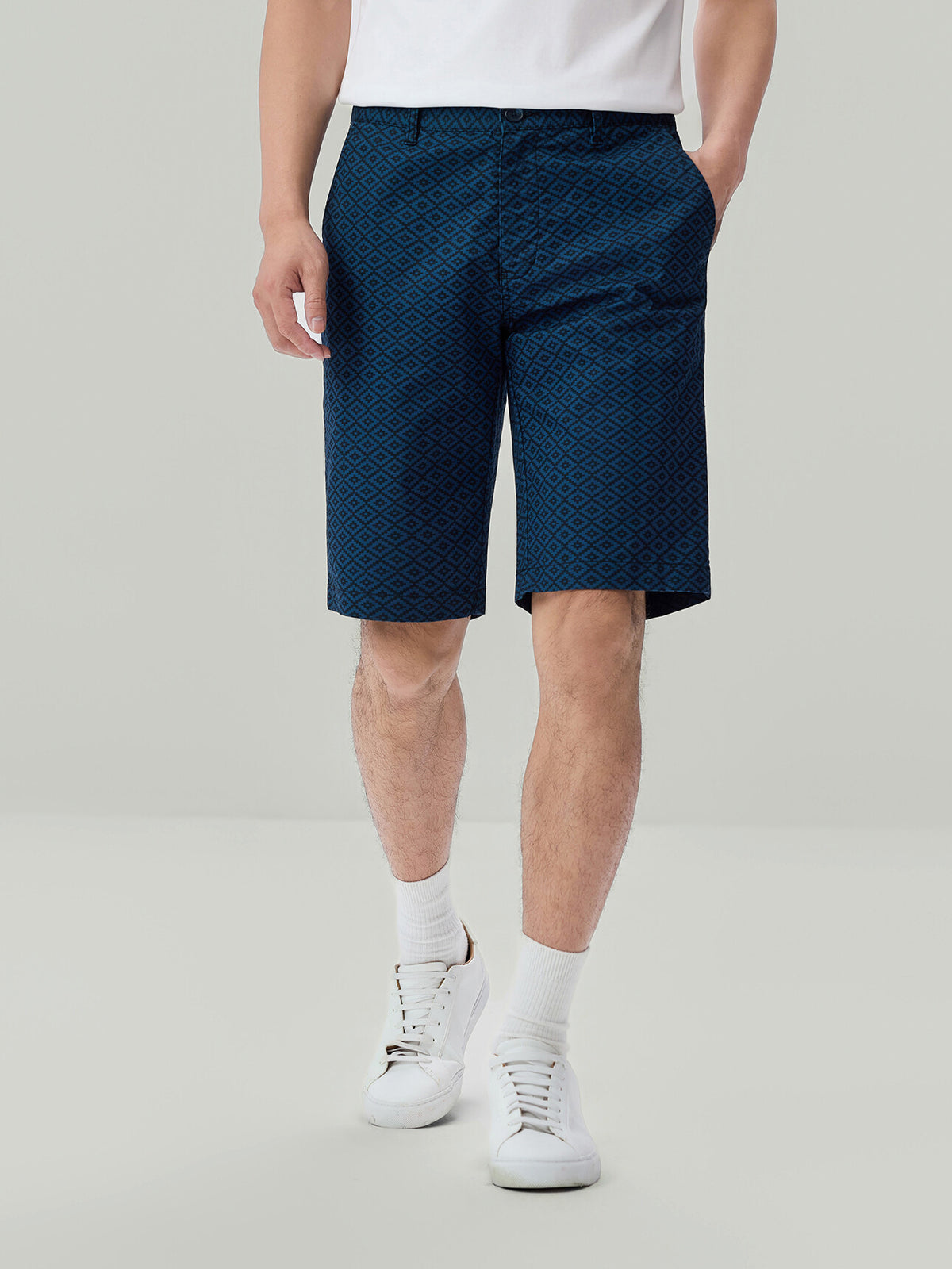 SG_01106249002_RW81_3_1_3_1290_1720.jpg;color:Signature Navy