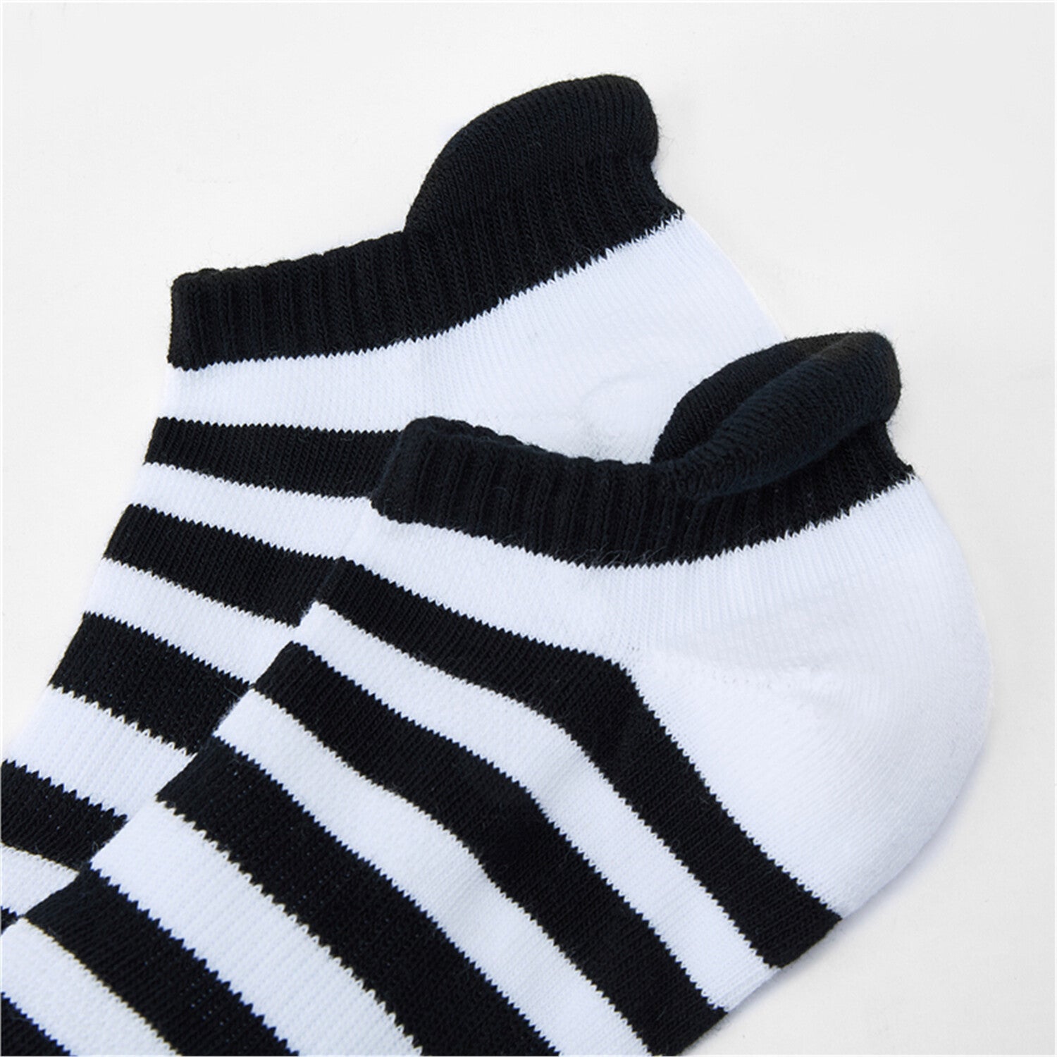 SG_01156123001_RW82_1_2_2_1500_1500.jpg;color:Signature White/Signature Black