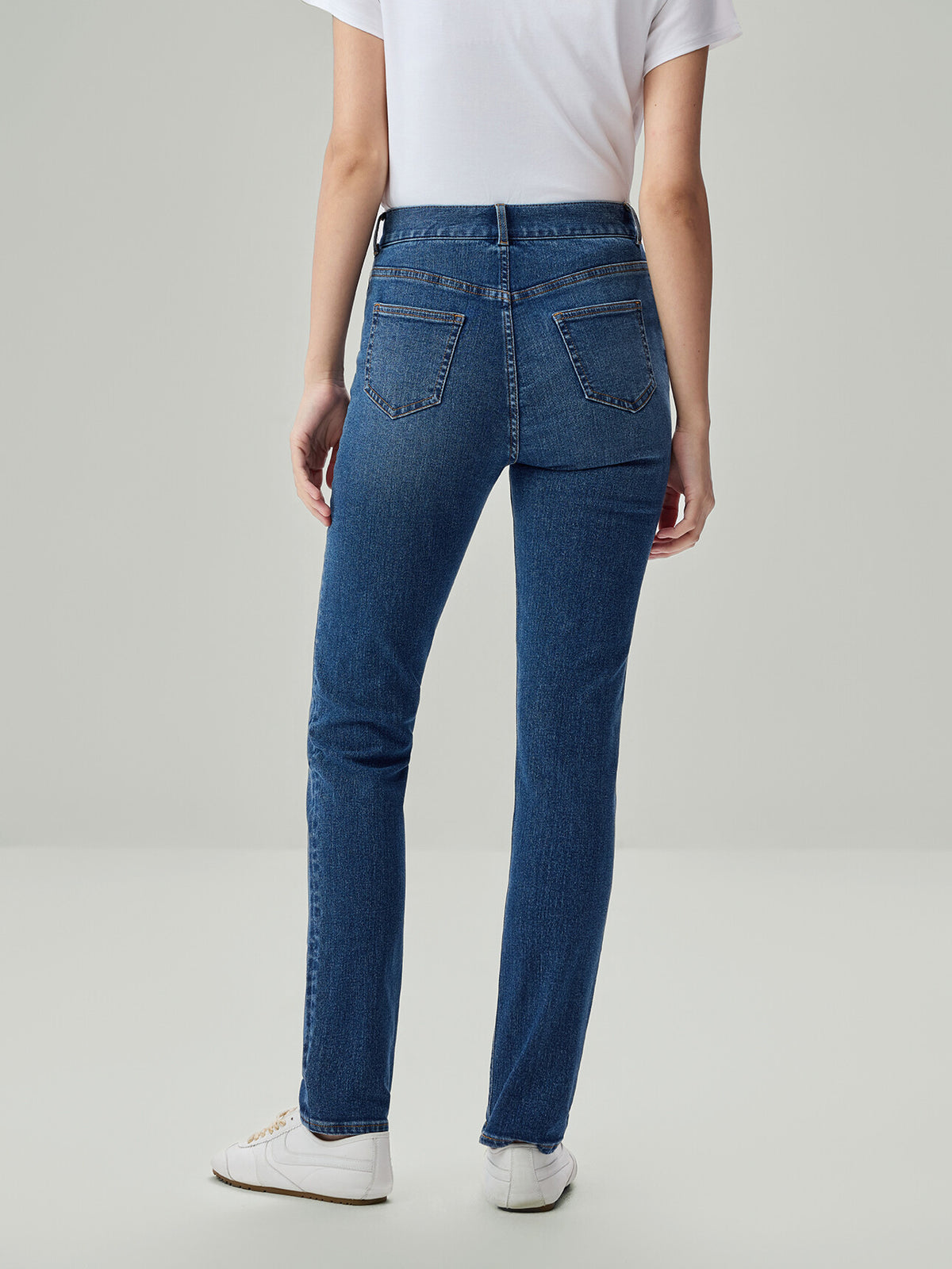 SG_05416090001_RW82_3_0_5_1290_1720.jpg;color:Med Blue (Sand Wash)