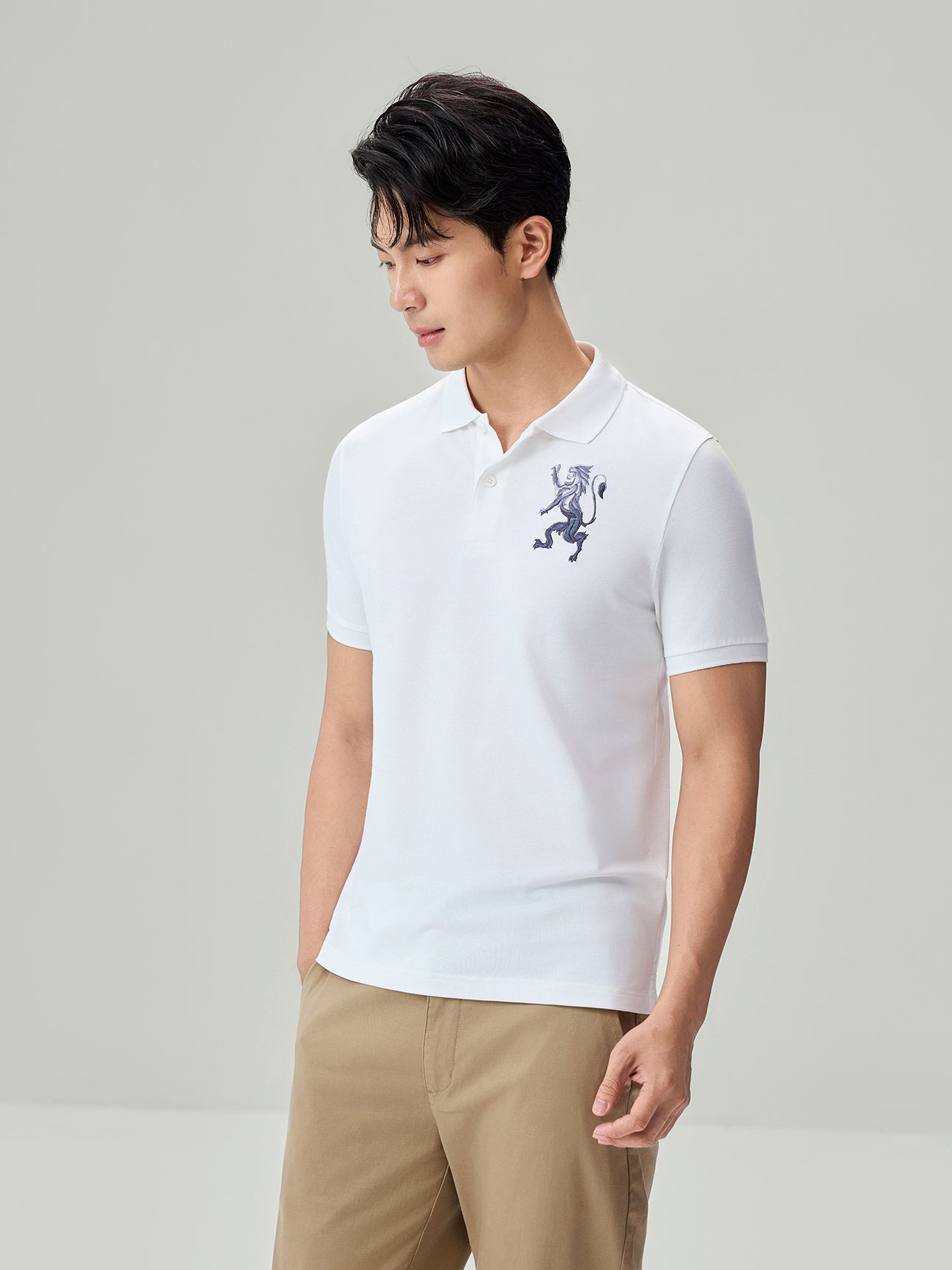 SG_01016222002_RW84_3_1_2_1290_1720.jpg;color:Signature White (New)